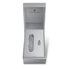 Load image into Gallery viewer, Multiherramienta Victorinox Classic SD Brilliant Damast, 0.6221.34