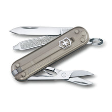 Cargar imagen en el visor de la galería, NAVAJA VICTORINOX CLASSIC SD, MYSTICAL MORNING 0.6223.T31G
