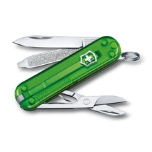 Load image into Gallery viewer, Multiherramienta Victorinox para Classic SD, Green tea 0.6223.T41G