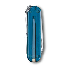 Load image into Gallery viewer, Navaja Victorinox Classic SD Orgullo Tricolor Edición Mundial