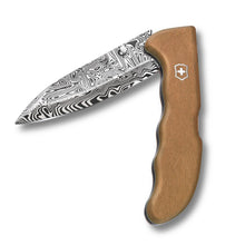Load image into Gallery viewer, Multiherramienta Victorinox Evoke Wood Damast ED 2026, 0.9410.J26