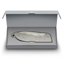 Cargar imagen en el visor de la galería, Multiherramienta Victorinox Evoke Alox Silver, 0.9411.D26