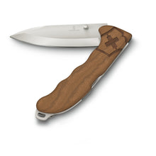 Cargar imagen en el visor de la galería, NAVAJA VICTORINOX EVOKE, WOOD 0.9415.D630
