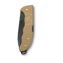 Cargar imagen en el visor de la galería, NAVAJA VICTORINOX EVOKE BS ALOX, BEIGE 0.9415.DS249
