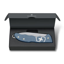 Load image into Gallery viewer, Multiherramienta Victorinox Evoke Alox Glacial Blue ED. 2026, 0.9415.L26