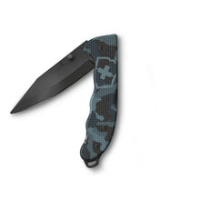 Load image into Gallery viewer, Multiherramienta Victorinox Evoke BHS Alox Camuflada, 0.9425.DS222