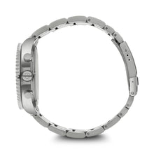 Load image into Gallery viewer, RELOJ VICTORINOX MAVERICK CHRONOGRAPH 43MM VERDE BRAZALETE, 241946