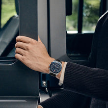 Load image into Gallery viewer, RELOJ VICTORINOX SWISS ARMY QUARTZ CHRONOGRAPH 42MM, CUERO NEGRO 242047