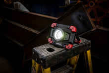 Load image into Gallery viewer, LINTERNA COAST WLR1 WORK LIGHT, 1150 LUMENES, NEGRA 30194