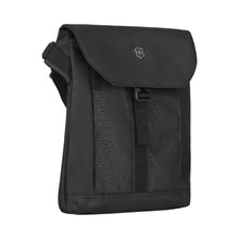 Cargar imagen en el visor de la galería, MANOS LIBRES VICTORINOX ALTMONT FLAPOVER DIGITAL BAG, NEGRO 606751