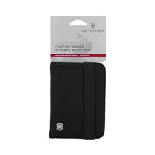 Load image into Gallery viewer, PORTA PASAPORTE VICTORINOX CON PROTECCION RFID, NEGRO 610606