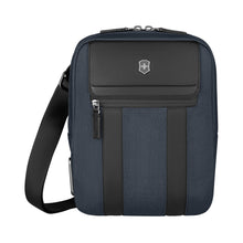 Cargar imagen en el visor de la galería, MANOS LIBRES VICTORINOX ARCHITECTURE URBAN2, AZUL 612675
