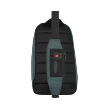 Cargar imagen en el visor de la galería, MANOS LIBRES VICTORINOX ALTMONT PROFESSIONAL PARA TABLET 653282