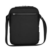Cargar imagen en el visor de la galería, MANOS LIBRES VICTORINOX ARCHITECTURE URBAN2, NEGRO 653351
