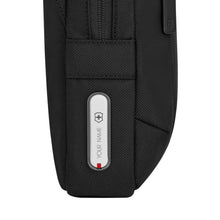 Cargar imagen en el visor de la galería, MANOS LIBRES VICTORINOX ARCHITECTURE URBAN2, NEGRO 653351
