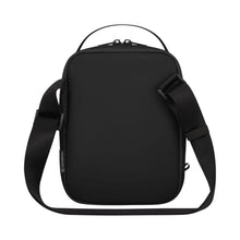 Load image into Gallery viewer, MANOS LIBRES VICTORINOX TRAVEL ESSENTIALS, NEGRO 653590
