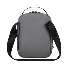 Load image into Gallery viewer, MANOS LIBRES VICTORINOX TRAVEL ESSENTIALS, GRIS 653591