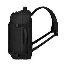 Cargar imagen en el visor de la galería, MORRAL VICTORINOX WERKS TRAVELER BOARDING BACKPACK, NEGRO 653650