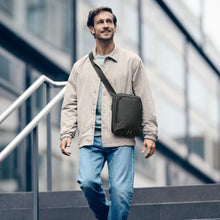 Load image into Gallery viewer, BOLSO CRUAZADO WENGER MANOS LIBRES XE, NEGRO 653865