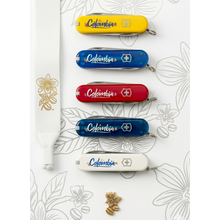 Cargar imagen en el visor de la galería, Navaja Victorinox Classic SD Orgullo Tricolor Edición Mundial, Amarilla