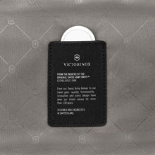 Cargar imagen en el visor de la galería, MANOS LIBRES VICTORINOX ARCHITECTURE URBAN2 COMPACT, 653349