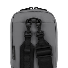 Load image into Gallery viewer, BOLSO VICTORINOX TRAVEL ESSENTIALS CITY POUCH, NEGRO 653376