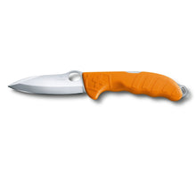 Cargar imagen en el visor de la galería, NAVAJA VICTORINOX HUNTER PRO CON OJAL DE FIJACION NARANJA, 0.9411.M9
