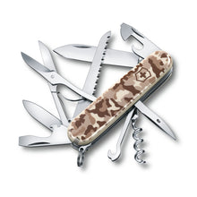 Load image into Gallery viewer, Multiherramienta Victorinox Huntsman, Camuflada desierto 1.3713.941