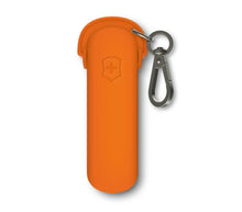 Cargar imagen en el visor de la galería, Estuche de silicona Victorinox para Classic SD, naranja 4.0451