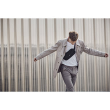 Cargar imagen en el visor de la galería, CINTURON DE SEGURIDAD VICTORINOX CON PROTECCION RFID, NEGRO 610601