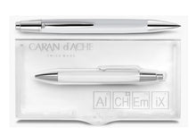 Cargar imagen en el visor de la galería, BOLIGRAFO CARAN D'ACHE ALCHEMIX BLANCO 4880.001