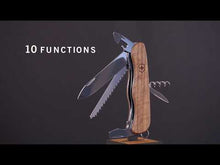 Cargar y reproducir el video en el visor de la galería, NAVAJA VICTORINOX FORESTER WOOD, 0.8361.63
