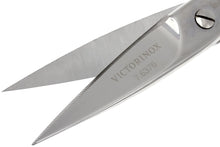 Cargar imagen en el visor de la galería, TIJERAS DE COCINA UNIVERSAL VICTORINOX FORJADA 7.6376