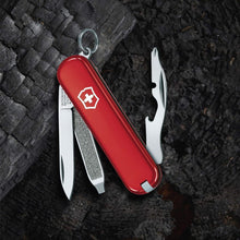 Cargar imagen en el visor de la galería, Multiherramienta Victorinox Rally, 0.6163
