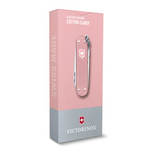 Cargar imagen en el visor de la galería, Multiherramienta Victorinox Classic SD Alox, Cotton candy 0.6221.252G
