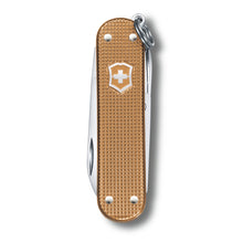Cargar imagen en el visor de la galería, Multiherramienta Victorinox Classic SD Alox, Wet sand 0.6221.255G
