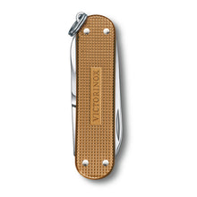 Cargar imagen en el visor de la galería, Multiherramienta Victorinox Classic SD Alox, Wet sand 0.6221.255G
