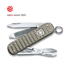 Cargar imagen en el visor de la galería, NAVAJA VICTORINOX CLASSIC SD PRECIOUS ALOX INFINITE GRAY, 0.6221.4031G
