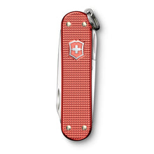 Cargar imagen en el visor de la galería, Multiherramienta Victorinox Classic SD Alox Stone Red E.D. 2025, 0.6221.L25
