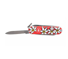 Cargar imagen en el visor de la galería, Multiherramienta Victorinox Classic SD Edelweis, 0.6223.840
