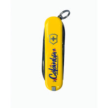 Cargar imagen en el visor de la galería, Navaja Victorinox Classic SD Orgullo Tricolor Edición Mundial, Amarilla
