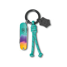 Cargar imagen en el visor de la galería, Multiherramienta Victorinox Classic SD Sydney Style, 0.6223.E222
