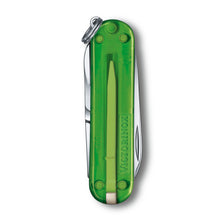 Cargar imagen en el visor de la galería, Multiherramienta Victorinox para Classic SD, Green tea 0.6223.T41G
