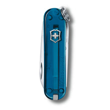 Cargar imagen en el visor de la galería, Multiherramienta Victorinox Classic SD, Sky high 0.6223.T61G
