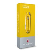 Cargar imagen en el visor de la galería, Multiherramienta Victorinox para Classic SD, Tuscan sun 0.6223.T81G
