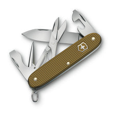 Cargar imagen en el visor de la galería, Multiherramienta Victorinox Pionner X Alox Hazel Brown ED. 2024 0.8231.L24
