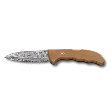 Load image into Gallery viewer, Multiherramienta Victorinox Evoke Wood Damast ED 2026, 0.9410.J26
