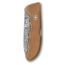 Load image into Gallery viewer, Multiherramienta Victorinox Evoke Wood Damast ED 2026, 0.9410.J26
