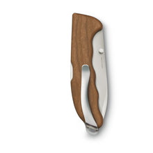 Cargar imagen en el visor de la galería, NAVAJA VICTORINOX EVOKE, WOOD 0.9415.D630
