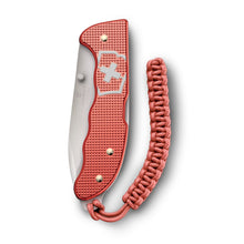 Cargar imagen en el visor de la galería, Multiherramienta Victorinox Evoke Alox Stone Red ED. 2025, 0.9415.L25
